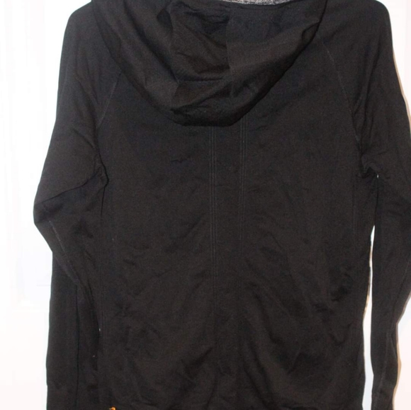 2/$30 🏷 Lucy Athletic Pullover - Picture 4 of 4